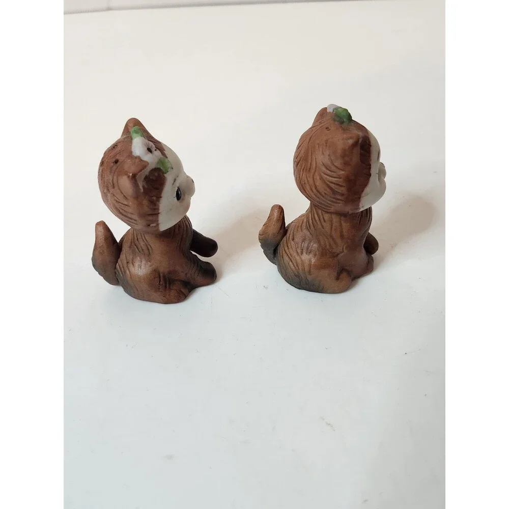 Vintage Ceramic Brown Kittens w/ Purple Flower Salt & Pepper Shakers 2 Pc Set